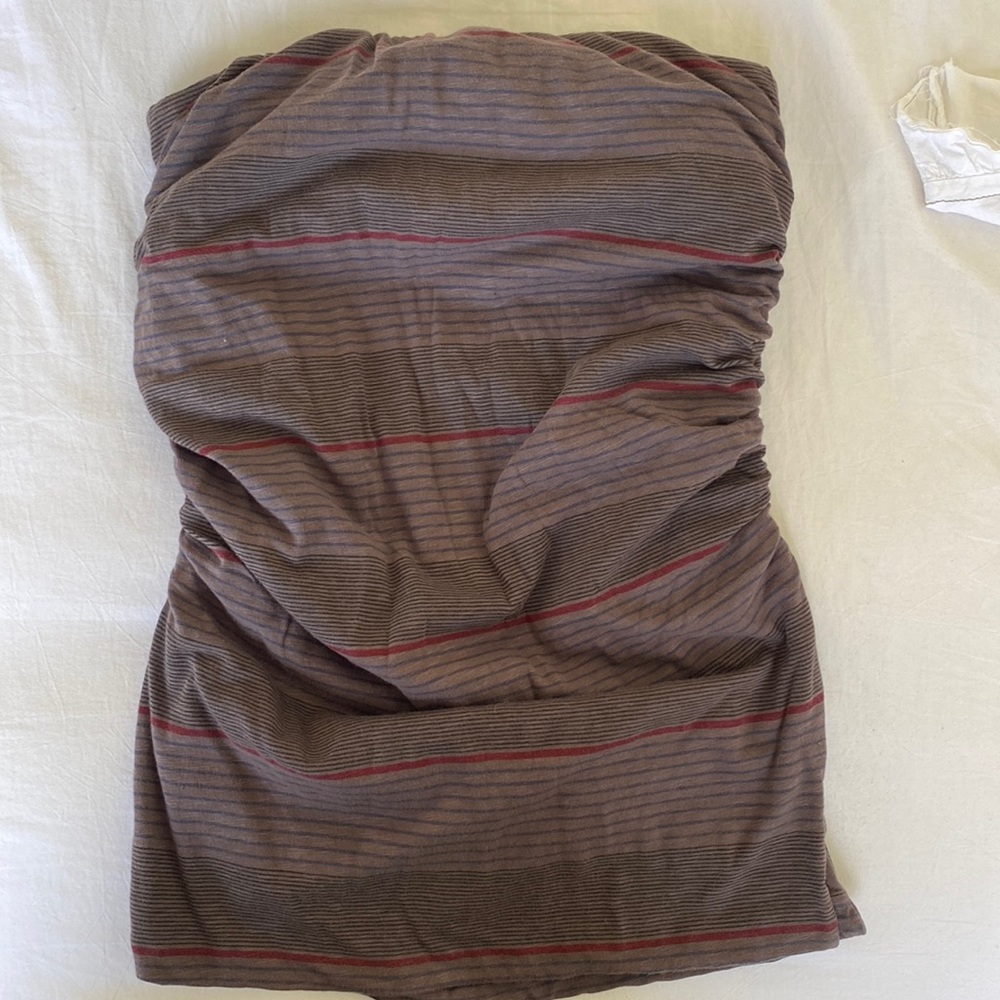 Stretchy Sundry skirt size 2. Like new. Barely worn